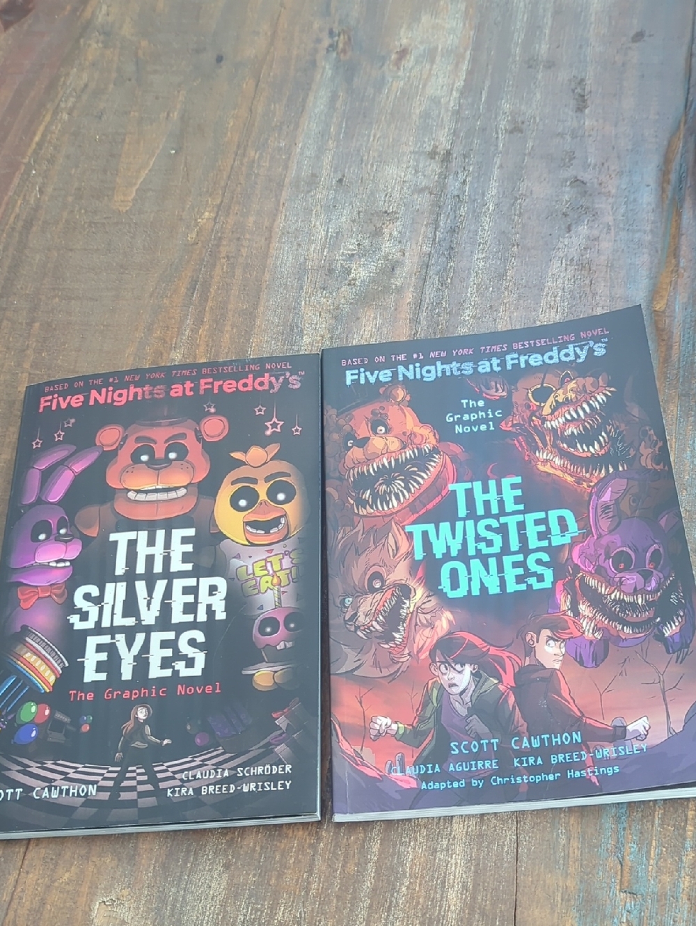 Five Nights At Freddy's Books 📚 (2)
